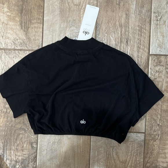 Alo Kick It Crop Tee NWT - Picture 4 of 4